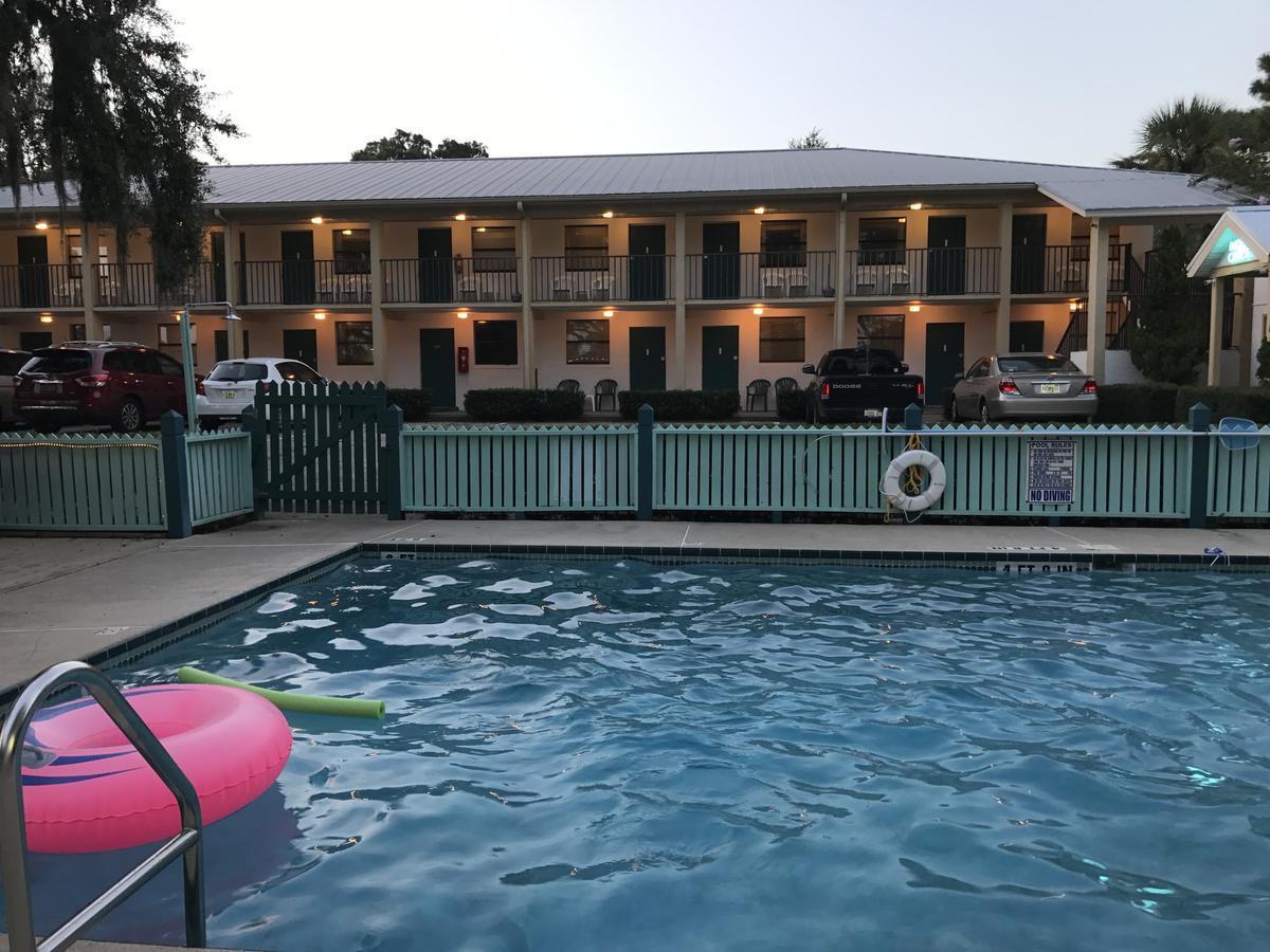 Steinhatchee River Inn And Marina 외부 사진